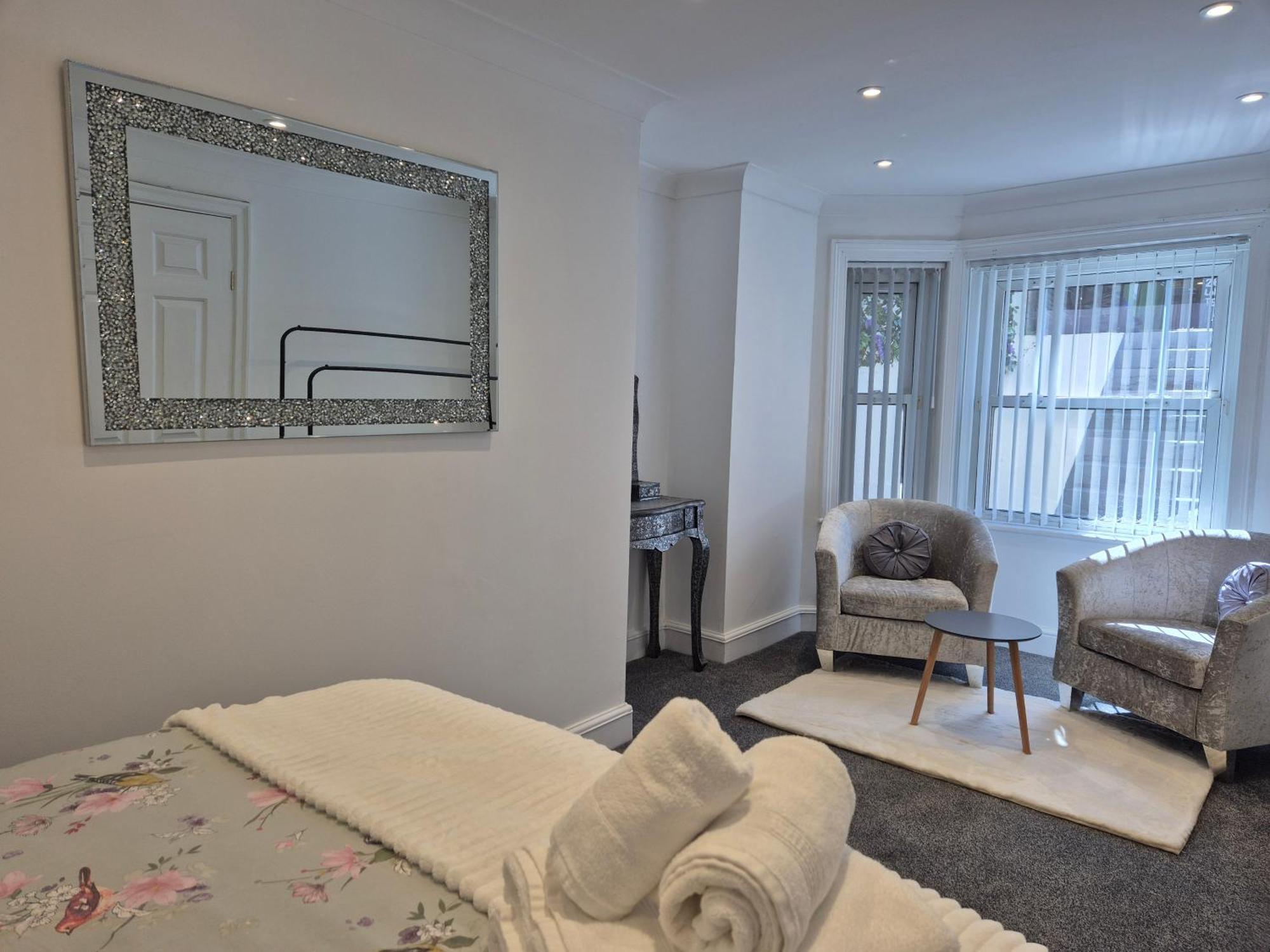 #26A Newly Refurbished Portsmouth Garden Apartment ภายนอก รูปภาพ